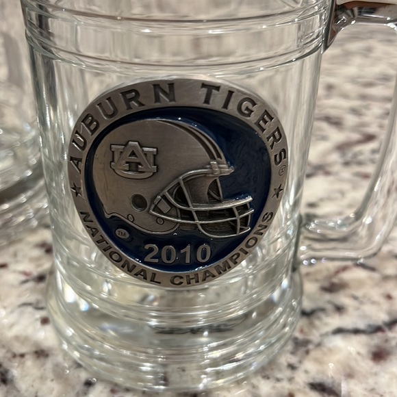 Two new collegiate products officially license Auburn glasses - Picture 2 of 6